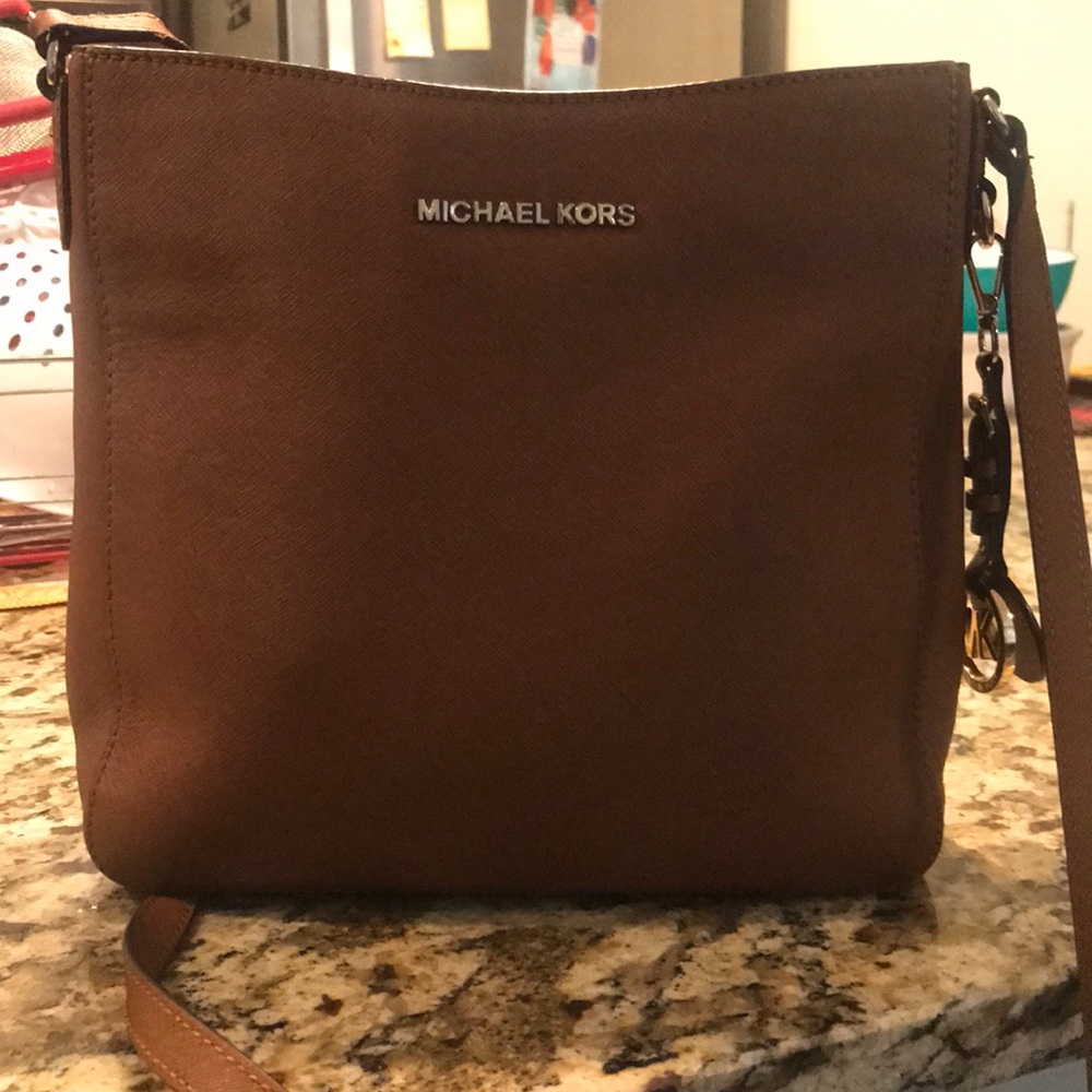 Michael Kors Jet Set Large Saffiano Messenger Bag